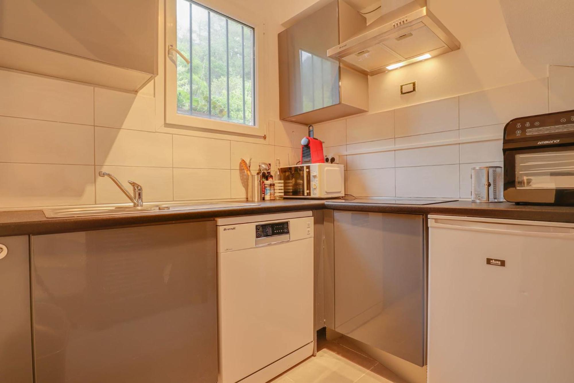 "La Petite Maisonnette" Au Calme, Proche Plage Menton Bagian luar foto